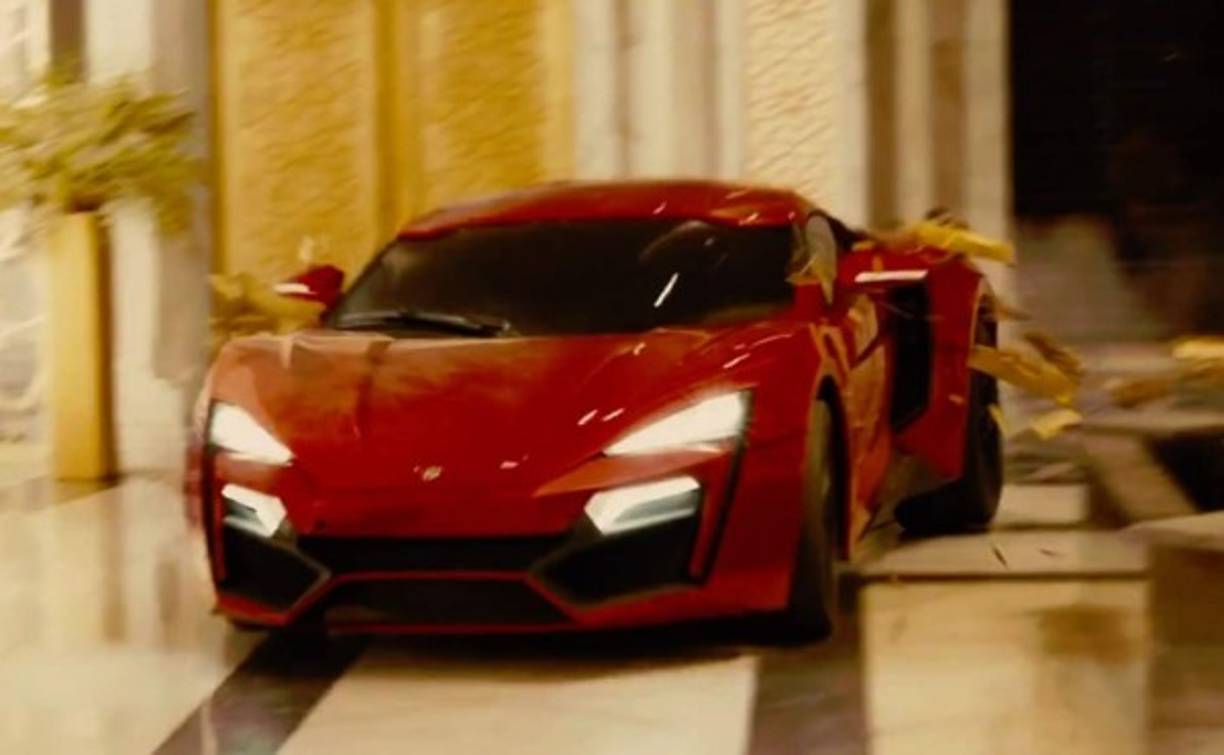 Lykan HyperSport es uno de los autos más rápidos de esta película: 390 kilómetros por hora, como velocidad máxima. Estaría valorizado en 3 millones 400 mil dólares.