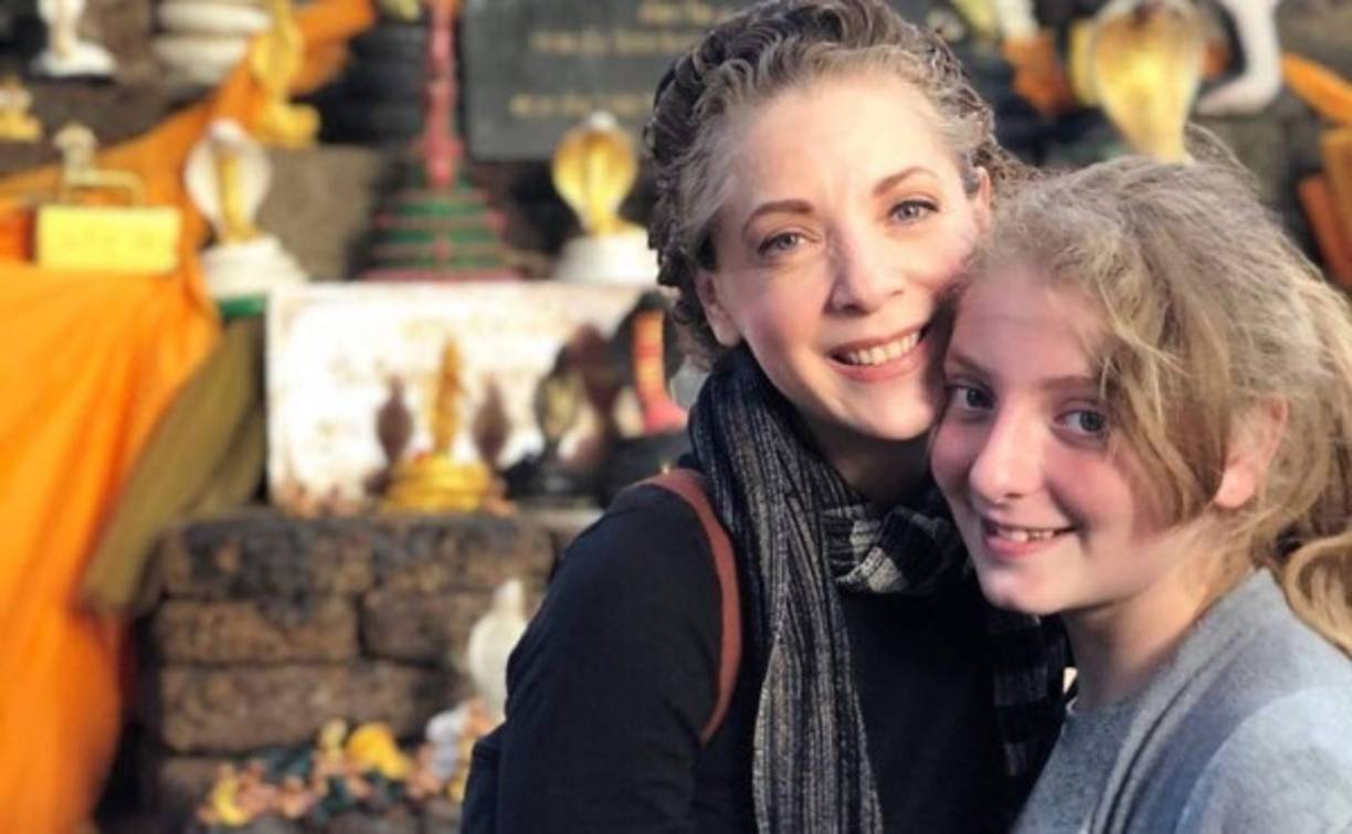 La hija de Edith González, Constanza Creel González, reapareció en público a nueve meses de la muerte de la actriz.