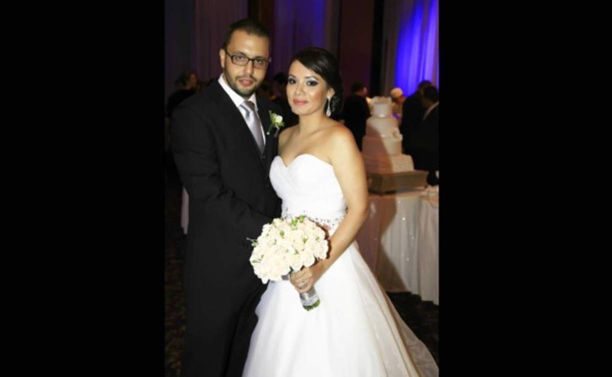 Pareja. José Luis Palomo Handal y Eunice Tábora Madrid se casaron en una elegante y muy alegre recepción. La pareja estuvo cinco años como novios.