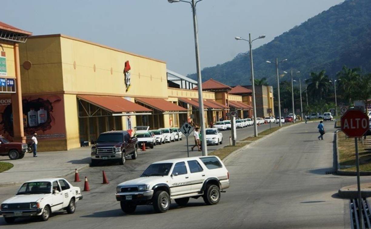 Todos los rubros en sus documentos reconocieron que el Gobierno, para aliviar la crisis de los altos costos de los combustibles está subsidiando los precios al consumidor final por un monto de 10 lempiras a la gasolina y demás derivados, y 13 lempiras al diésel. 