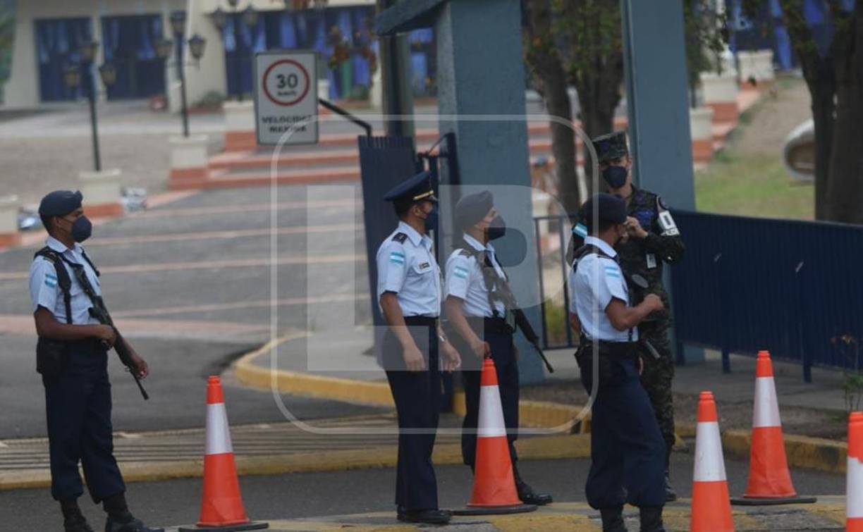 Hernández Alvarado será llevado hasta la base aérea Hernán Acosta Mejía. 