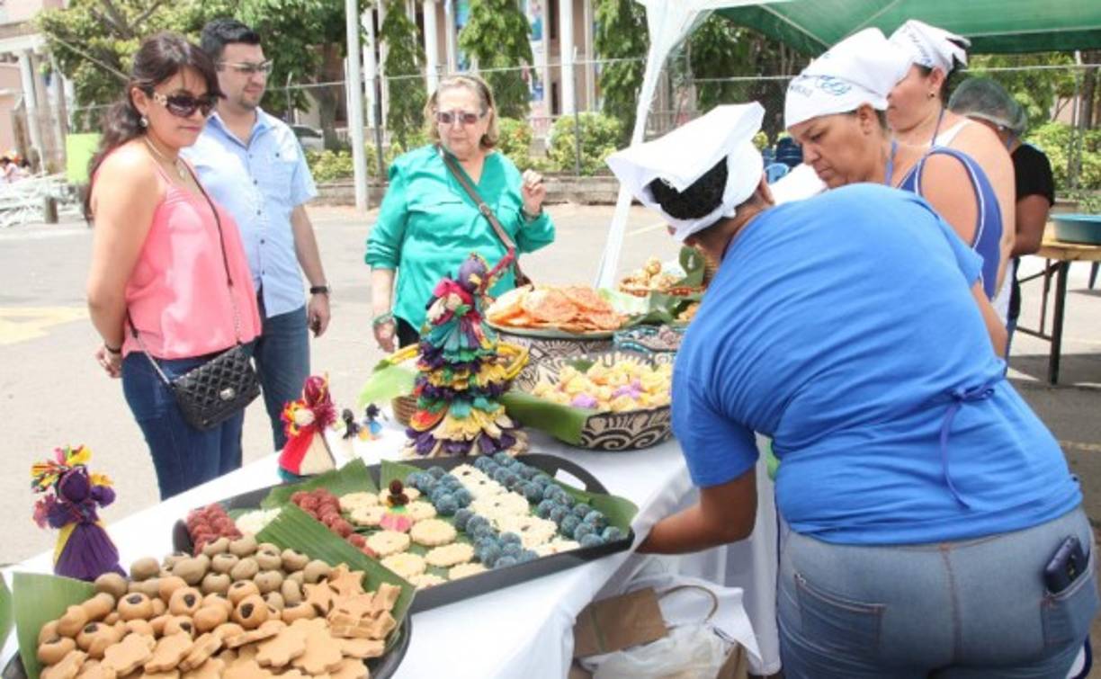 Variedad de bocadillos.