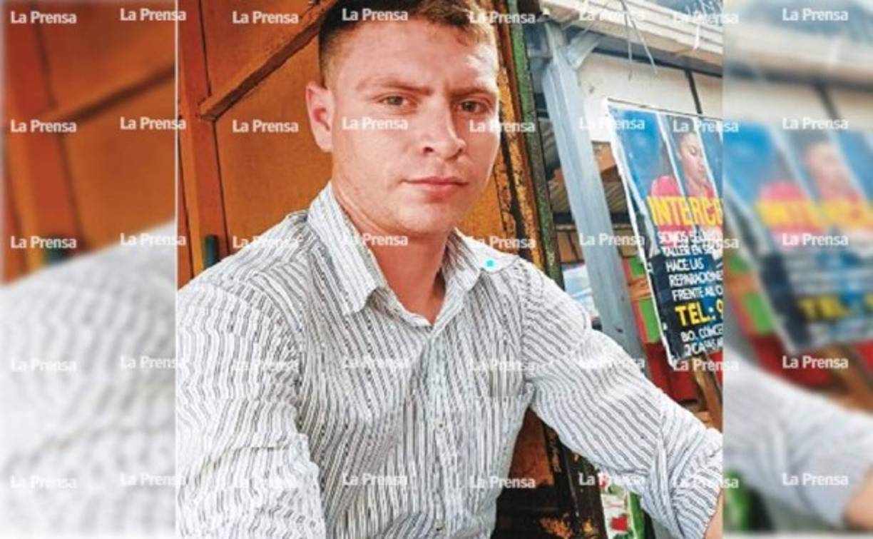 El miércoles asesinaron a puñaladas a un comerciante en San Pedro Sula. La Policía informó que el comerciante Elder Noé Rodríguez (de 26 años) fue ultimado a puñaladas en la colonia Flor de Cuba, sector Rivera Hernández.<br/><br/>Las autoridades de la Policía informaron que el crimen contra Rodríguez se suscitó el miércoles a eso de las 10:00 pm.<br/><br/>Se informó que según lo manifestado por familiares de Rodríguez, él se conducía de su trabajo a su casa de habitación y se hacía acompañar de un amigo con quien se tomó unas cervezas. Cuando iban llegando a la casa de habitación de Elder, el tipo lo atacó con un cuchillo, dejándolo gravemente herido.<br/>