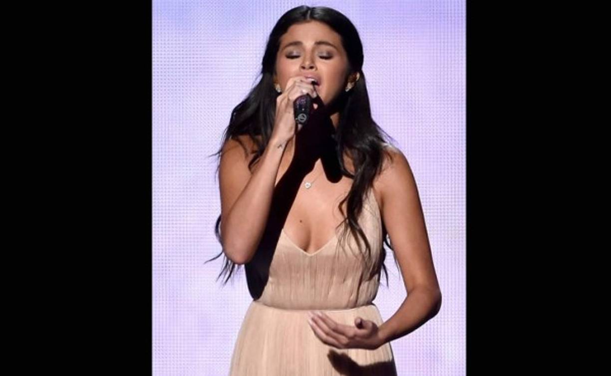 La presentación de Selena Gómez en los American Music Awards 2014.