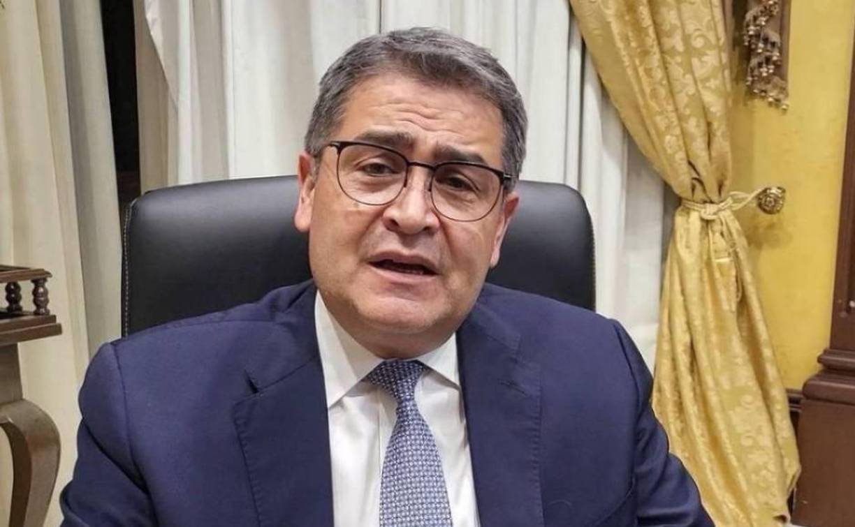 Juan Orlando Hernández llegó el pasado 22 de abril a Nueva York, donde estará siendo juzgado. Hernández Alvarado estará presencialmente durante su segunda audiencia para escuchar los cargos y conocer las evidencias. 