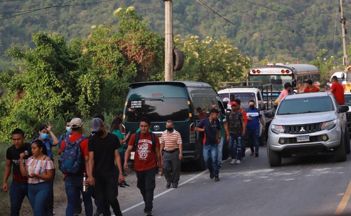 Diferentes rubros comenzaron a ocasionar protestas esta mañana en los distintos ejes carreteros del país