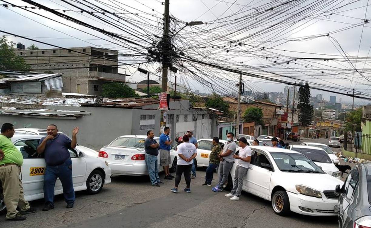 La paralización de las unidades se llevó a cabo en todos los departamentos del país. 