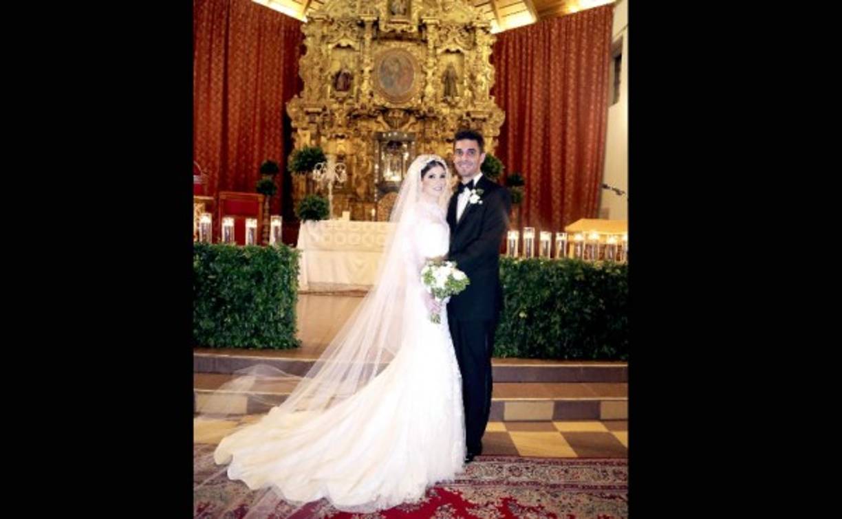 Andrea Moncada y Philipe de Pierrefeu disfrutan de su amor.
