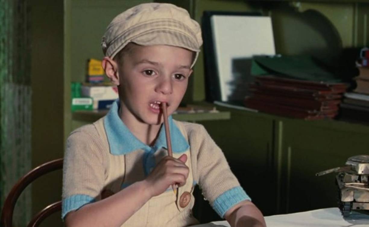 La cinta fue un gran éxito financiero y de crítica, y ganó tres Oscar, a la Mejor Banda Sonora, al Mejor Actor y a la Mejor Película Extranjera en la ceremonia de 1998.