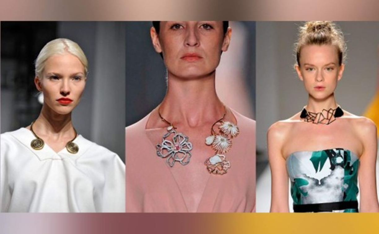 En las pasarelas internaciones se han podido apreciar diversas variantes de este accesorio, como los estilos inusuales en versión gargantilla, colgantes increíbles, gemas de colores y collares de media luna.