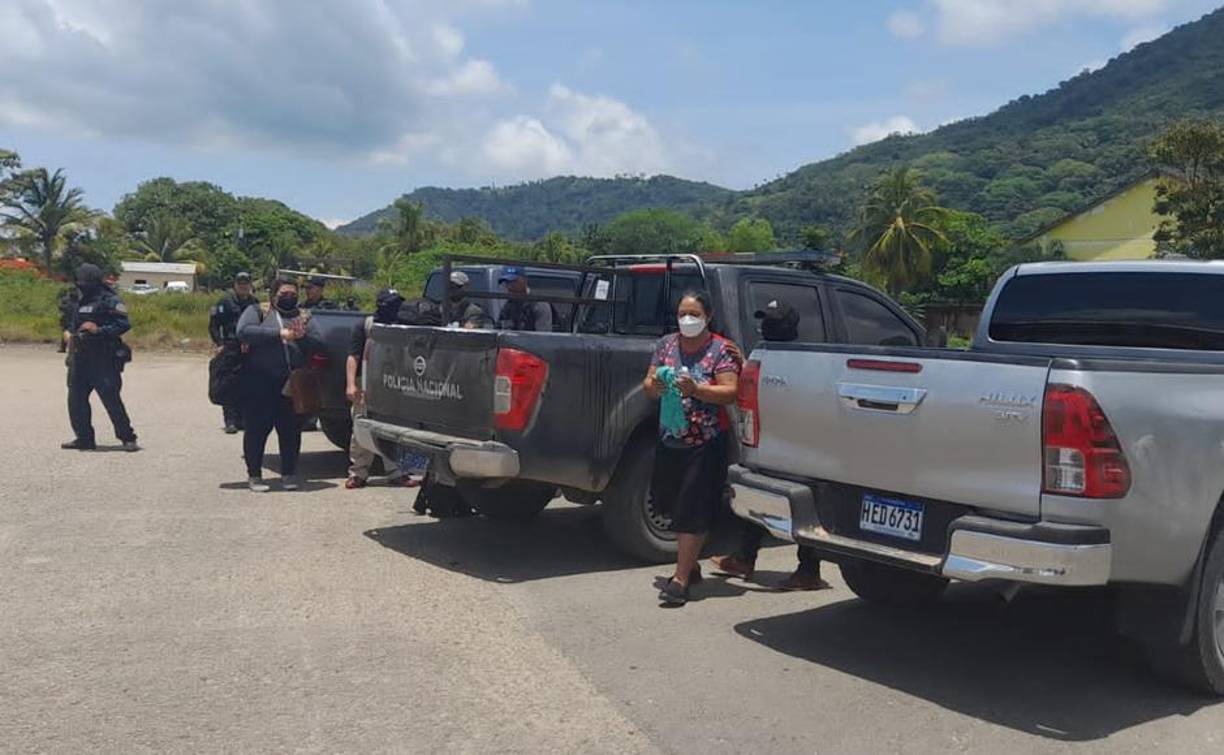 Desde que en 2017 se arrestó y extraditó al tercer hijo de Herlinda, Noé Montes Bobadilla, condenado a 37 años de cárcel por narcotráfico, su madre y sus dos hermanos Tito Montes Bobadilla y Juan Carlos Montes Bobadilla desempeñaban un mayor “papel de liderazgo” en la organización, añadió.