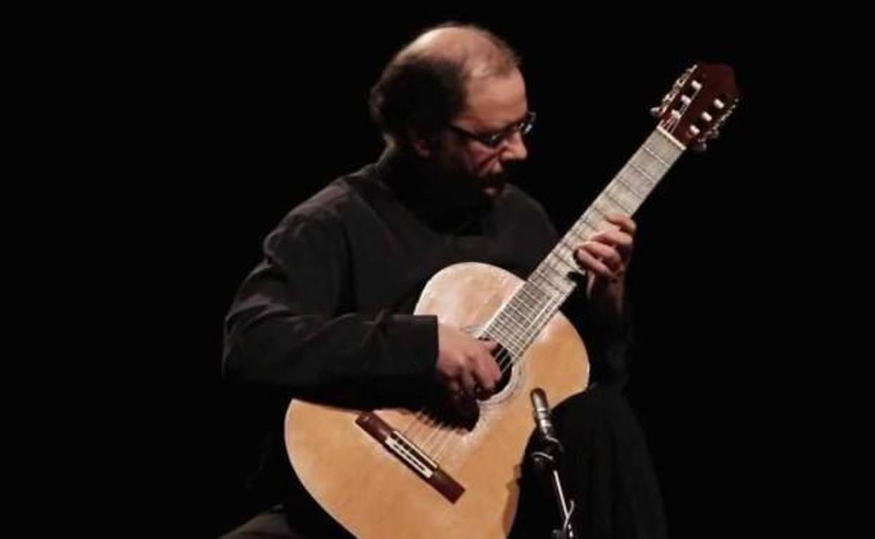 Abiton es de origen argelí. Inspirados, aparentemente, en el famoso guitarrista argelí Gerard Abiton. En San Pedro Sula varios de los ciudadanos llevan este peculiar nombre. Probablemente, quienes usen este nombre sean prometedores músicos o artístas durante su vida, o al menos esta sea la visión de sus padres.