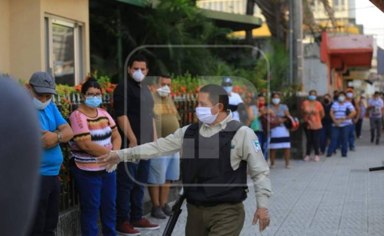Los hondureños aprenden a vivir paulatinamente con la presencia del virus en el país.