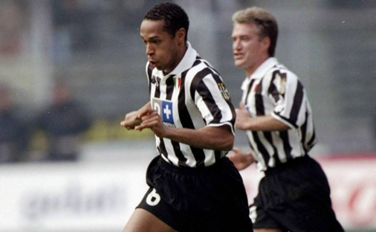Thierry Henry. La gacela no encontraba sitio en la Juventus. En 1999 el Arsenal de Wenger fichó a por una cantidad respetable, por 1,5 millones de euros, pero su rendimiento fue espectacular. Máximo goleador en la historia del club.