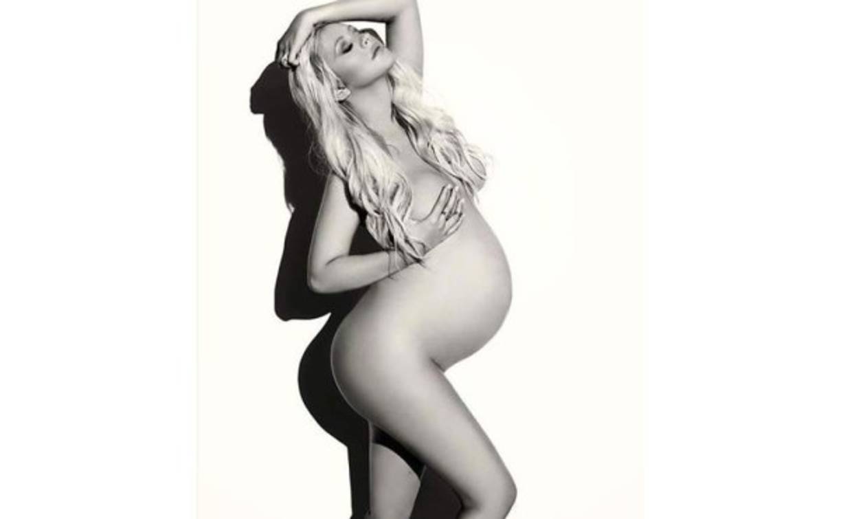 Christina Aguilera. Esta es una de las instantáneas de la cantante que la revista V ha publicado en su edición de agosto.