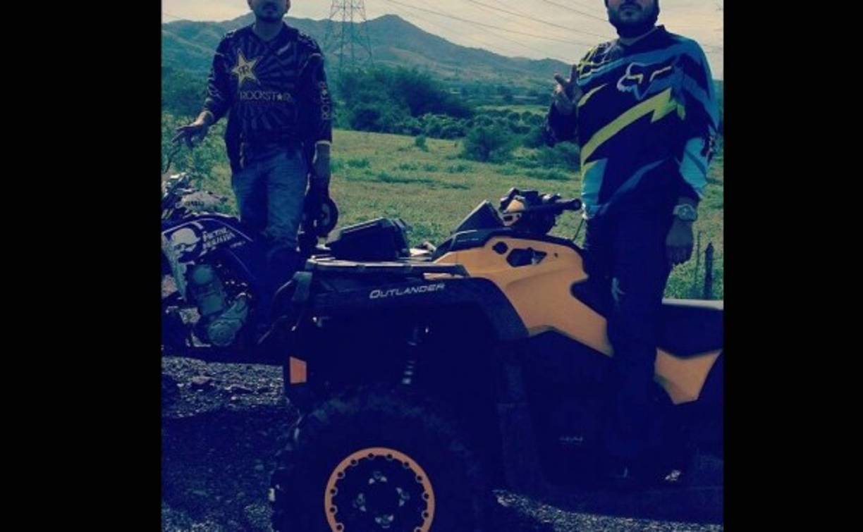 El hijo del reconocido capo, mostraba sus autos de diferentes modelos, colores y tamaños.
