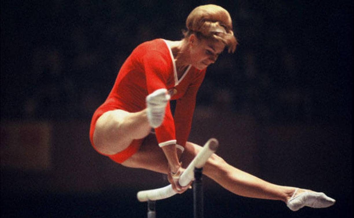 2. Larisa Latynina (Gimnasia): la gimnasta se encuentra en el segundo lugar con 18 medallas en su palmarés: nueve de oro, cinco de plata, y cuatro de bronce.