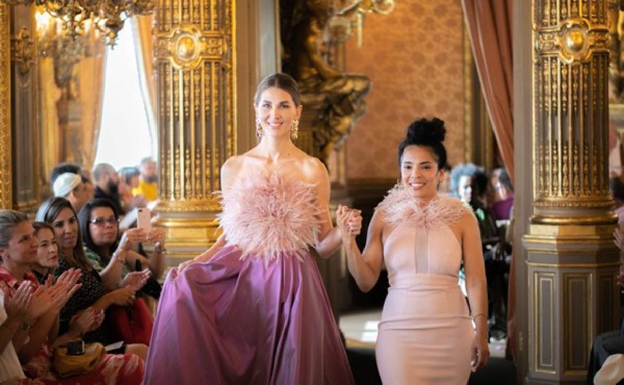 Sobre el evento dijo: 'Fue una experiencia bastante gratificante y enriquecedora para mí, sobre todo por el hecho de haber tenido el honor de abrir la primera edición de Pasarela Latinoamericana, que como sabrán es un proyecto llevado a cabo por Alejandro Medrano y como hondureña es un honor representar a mi país y poner en alto su nombre.