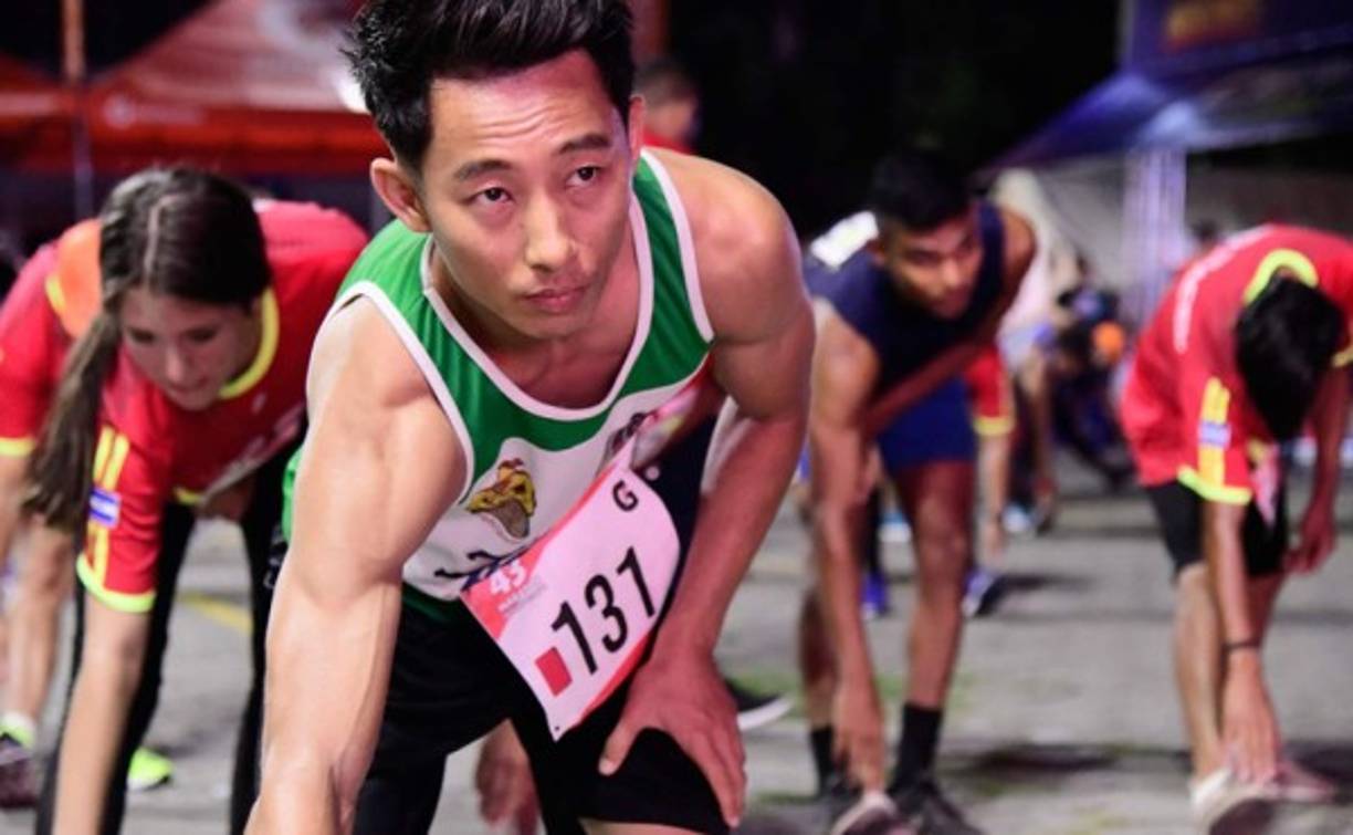 Atletas de todas las nacionalidades estuvieron presentes en el evento y desde la madruda, cuando aún no salía el sol empezaron el calentamiento.