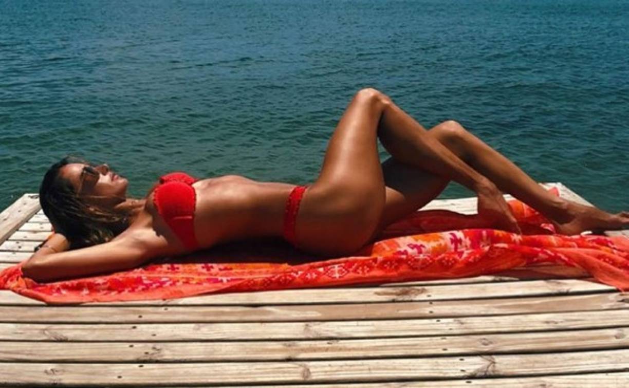 Hoy, 05 de junio, se celebra el Día Mundial del Bikini y lo conmemoramos con algunas de las famosas que han deslumbrado con sus 'bikinazos' en lo que va de este 2018.