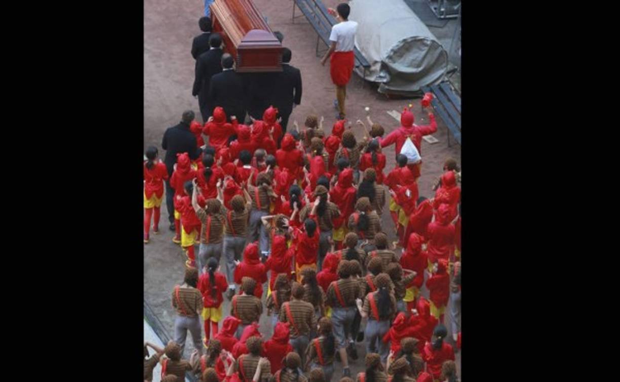 Roberto Gómez Bolaños murió este viernes en Cancún, lugar en el que residía desde hace varios años debido a su estado de salud, sus restos serán depositados en el Panteón Framcés.<br/>
