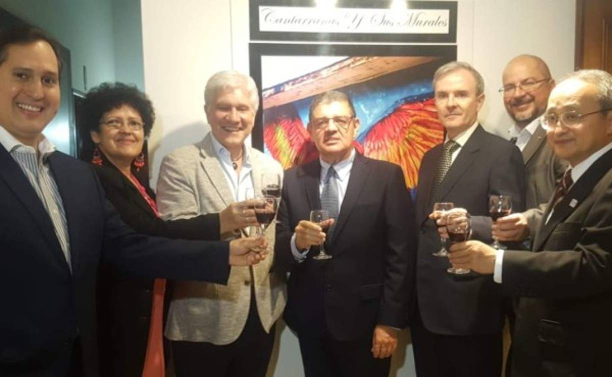 “Con este proyecto buscamos dar vida a este maravillo pueblo y, sobretodo apoyar la cultura a través del turismo que ofrece Cantarranas. Además hemos logrado desde 2016, que iniciamos el intercambio cultural argentino-hondureño, realizar 14 exposiciones individuales y una colectiva con la participación de 25 artistas hondureños”, expresó el diplomático. <br/>