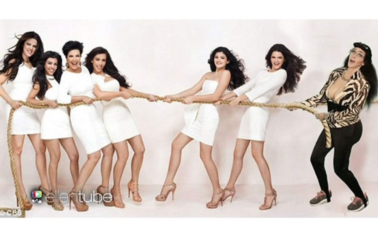 Karla no encaja en los estereotipos que se han convertido sus hermanas.