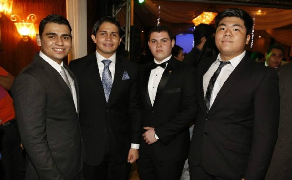 José Arita, Manuel Fiallos, Roberto Medrano y Sang Hyuck .