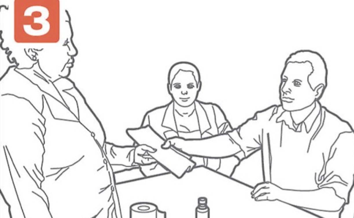 El elector recibirá tres papeletas, una para cada nivel educativo (alcalde, diputado y presidente), las que serán firmadas previamente en el reverso por el presidente y secretario de la mesa.