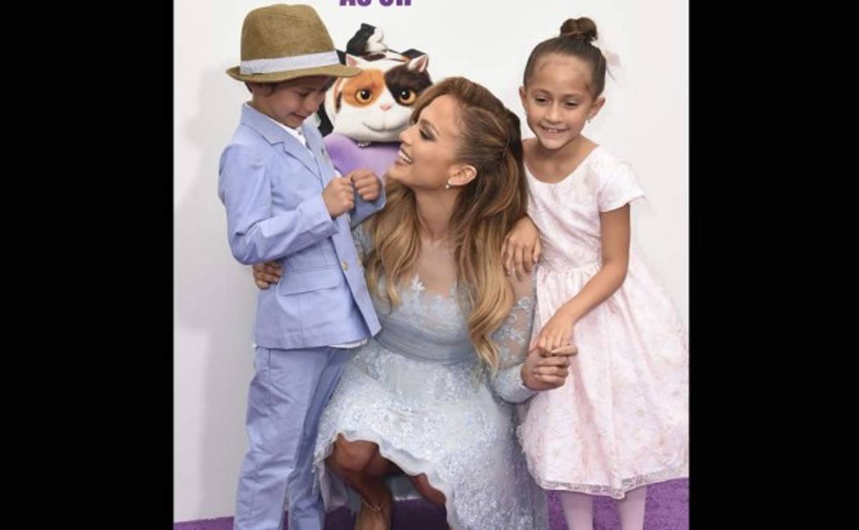 Jennifer López con Emme y Maximilian en el estreno de 'Home' en Los Ángeles.