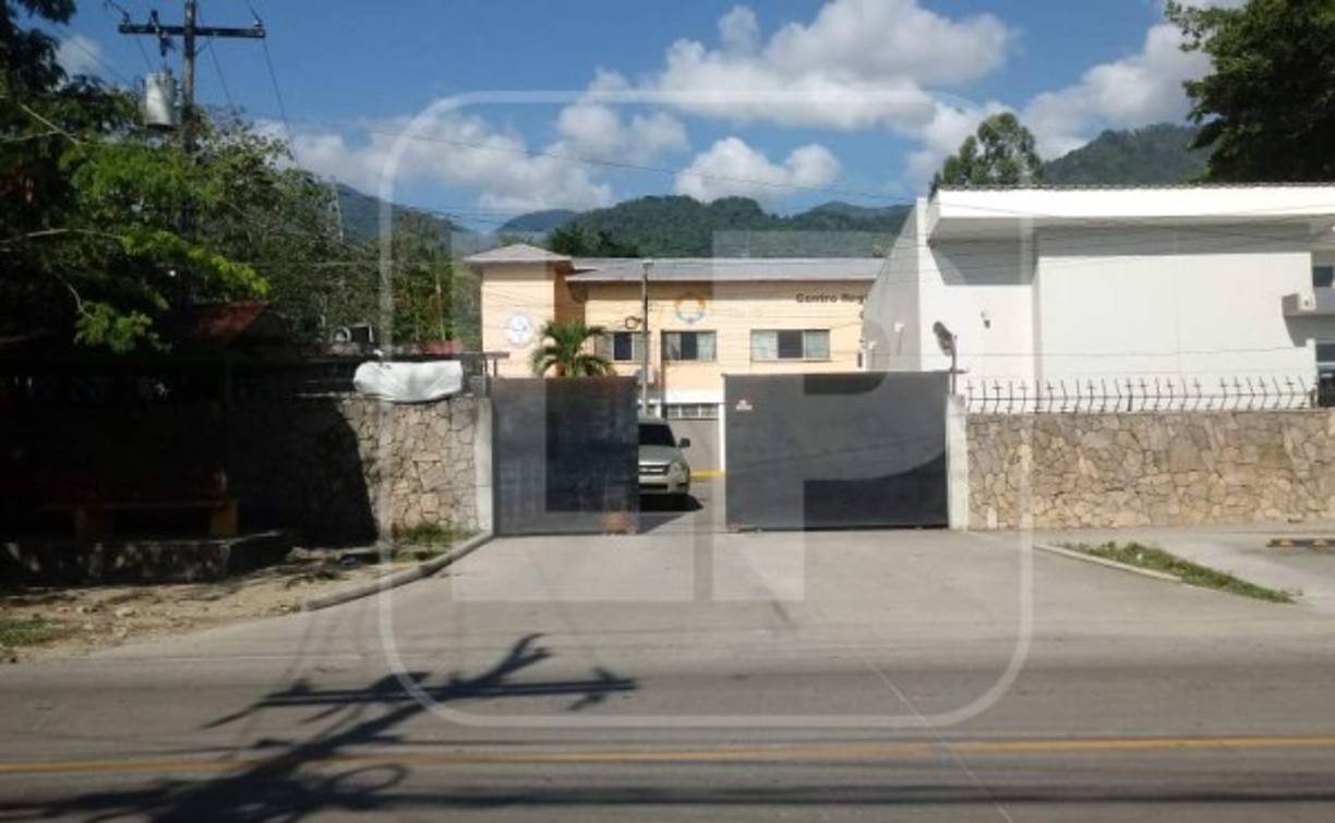 En las instalaciones de Medicina Forense que a diario suele estar abarrotado se ha encontrado sin afluencia de personas.