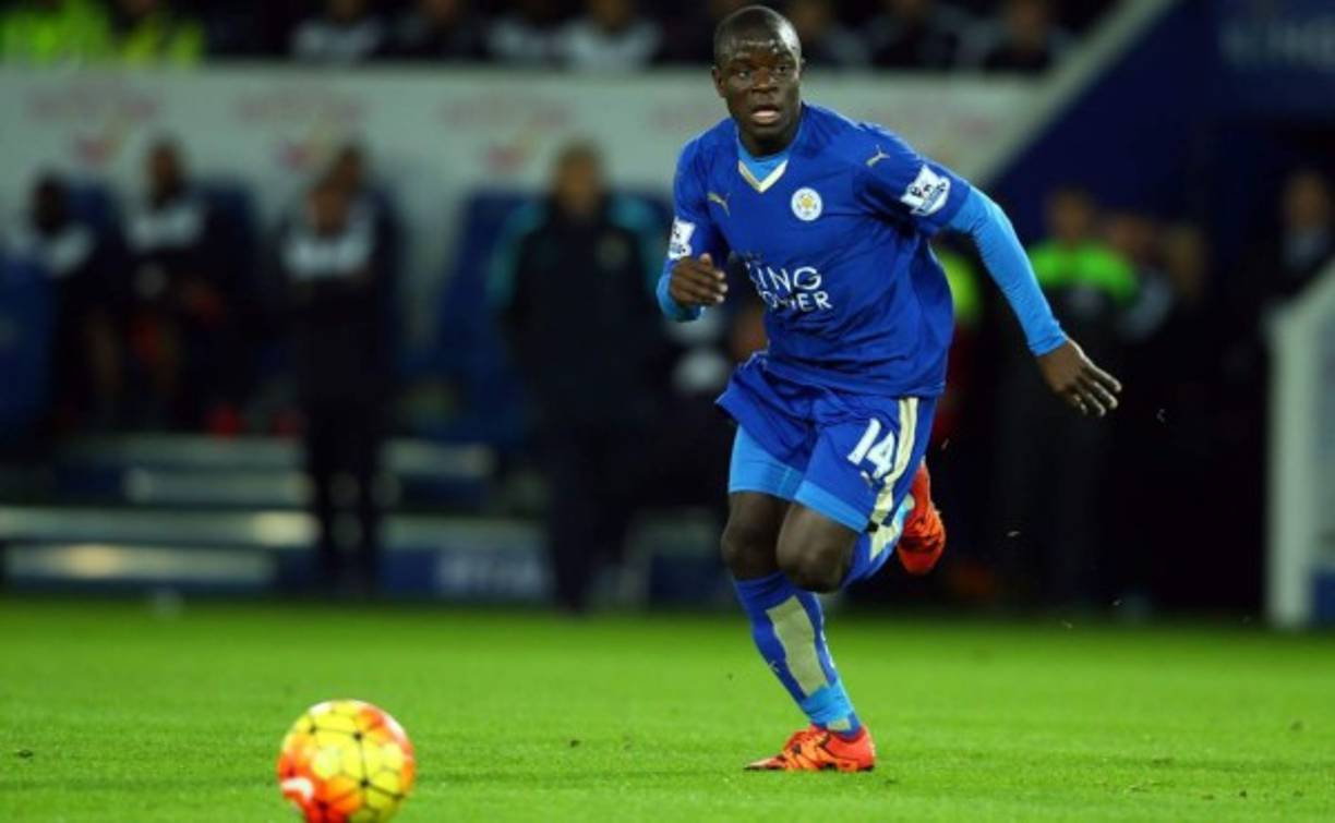 Tras su primer paso por el fútbol francés en el Boulogne (2011-2013), llegó el salto al Caen (2013-2015), la primera institución que confió plenamente en unos de los mediocampistas más cotizados del planeta. Su reconocimiento a nivel mundial se dio con el histórico título de Premier League con el Leicester City (2015-2016), que le valió una transferencia por 36 millones de euros al poderoso Chelsea.