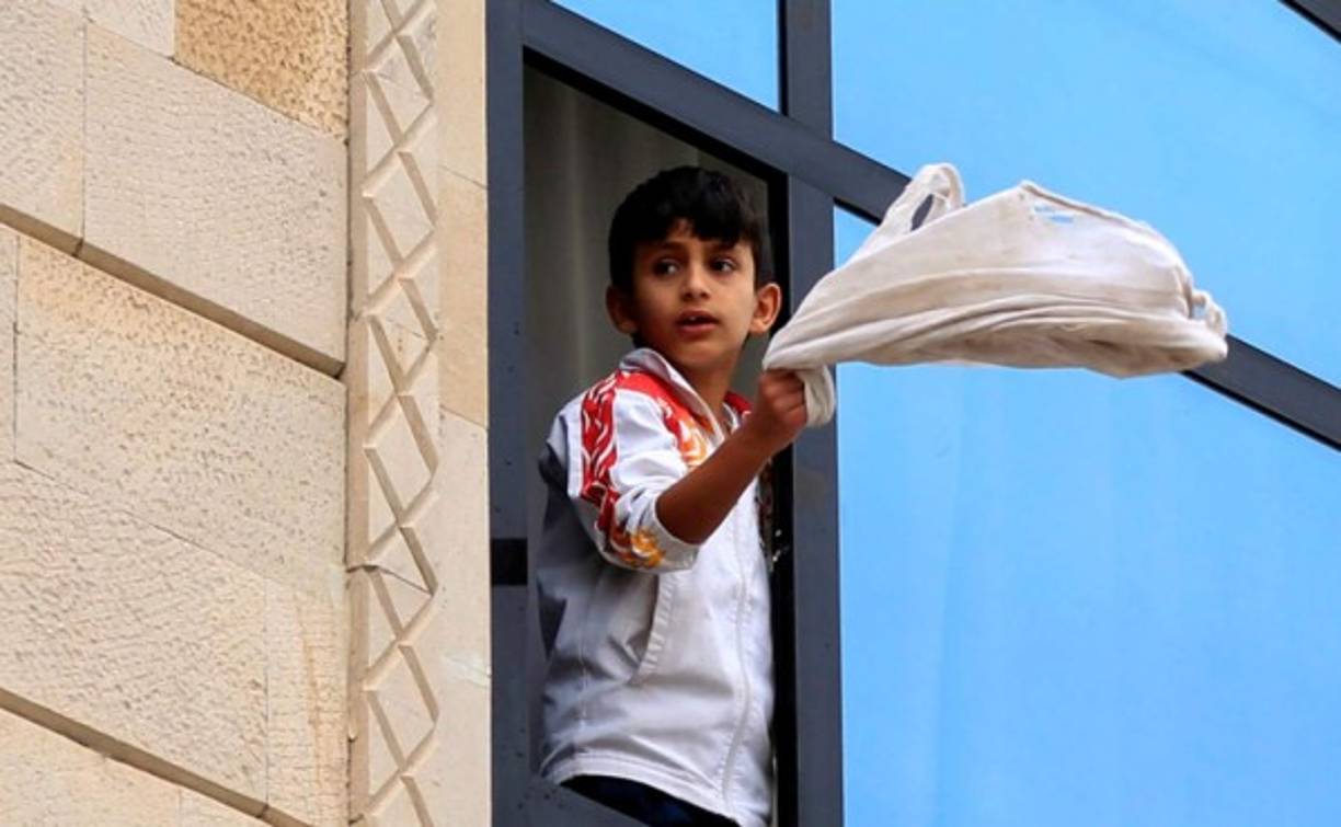 El nuevo coronavirus, que ha provocado más de 260,000 muertos a nivel mundial, sigue expandiéndose y ha reducido el número de países que se han librado de la pandemia, hasta el 6 de mayo.