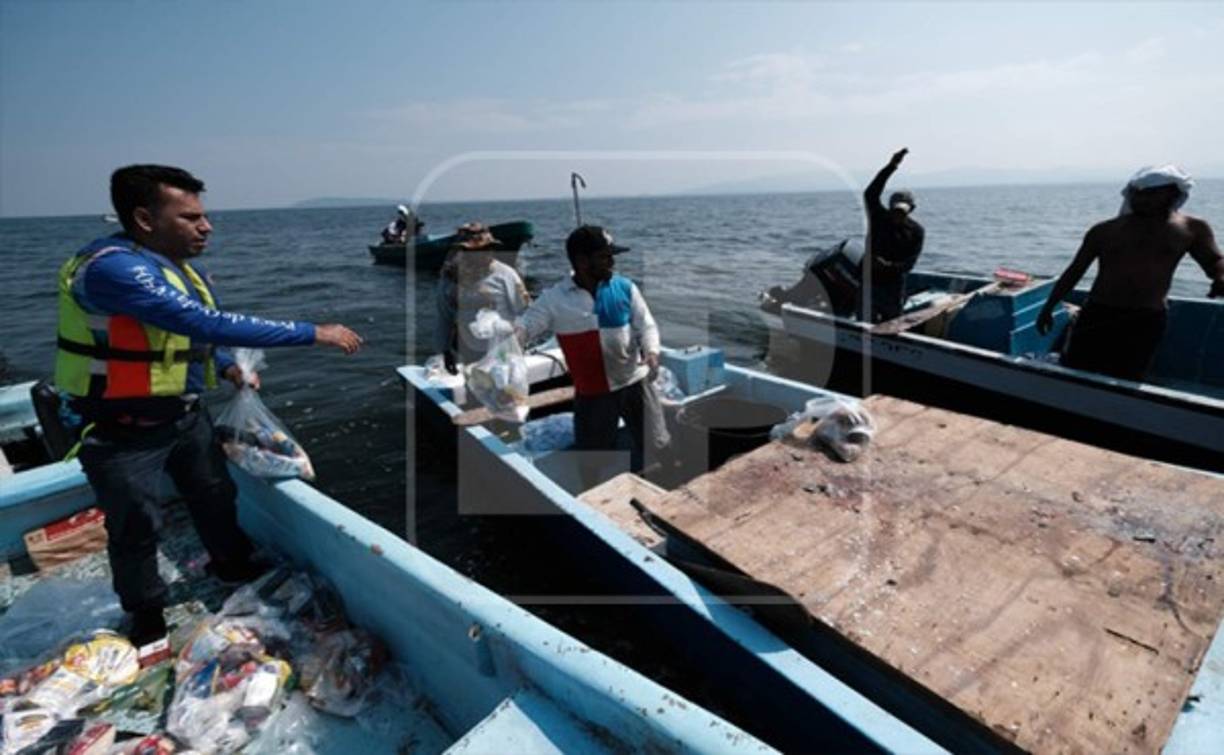 La inundaciones afectaron severamente los cultivos de la zona. Los miembros de la organización Pesca de Orilla 504 de Puerto Cortés se desplazaron hasta el recóndito lugar.