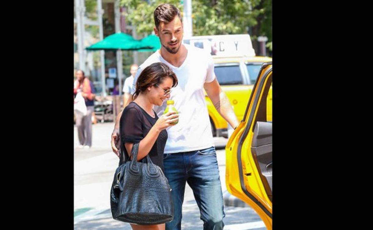 LEA MICHELE Y MATTHEW PAETZ. Desde el verano sonaban los rumores de que la estrella de Glee estaba saliendo con el modelo y coach de superación personal.