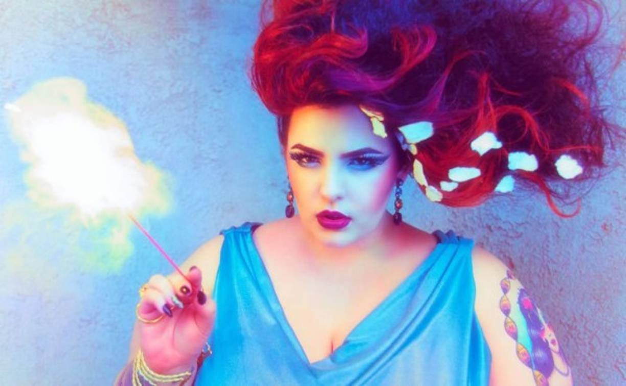 l reciente anuncio de que fue contratada por MiLk Model Management de Londres, puso las miradas en effyourbeautystandards, una cuenta de Instagram que comenzó en 2013 para que las mujeres celebraran sus cuerpos y aspectos únicos.