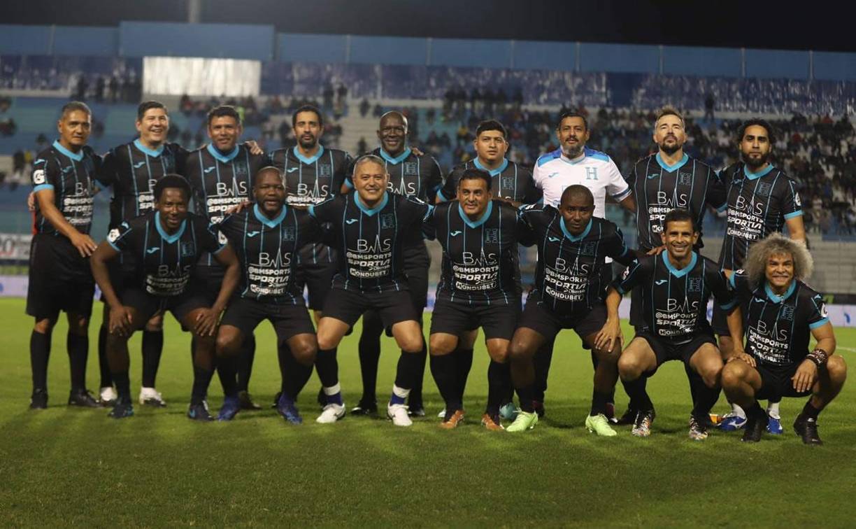 Y esta fue la Selección Dorada, comandada por Carlos ‘Pibe‘ Valderrama, el invitado de lujo de ‘Rambo‘ de León en su partido de despedida.