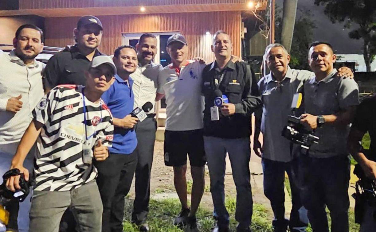 ”A todos nos gusta la música de los 70, 80 y 90, fue espectacular, el que pertenezca a otra época puede venir también, les va a encantar, y los que quieran volver a recordar lógicamente pueden venir”, dijo Troglio a los diferentes medios que llegaron a cubrir la inauguración.