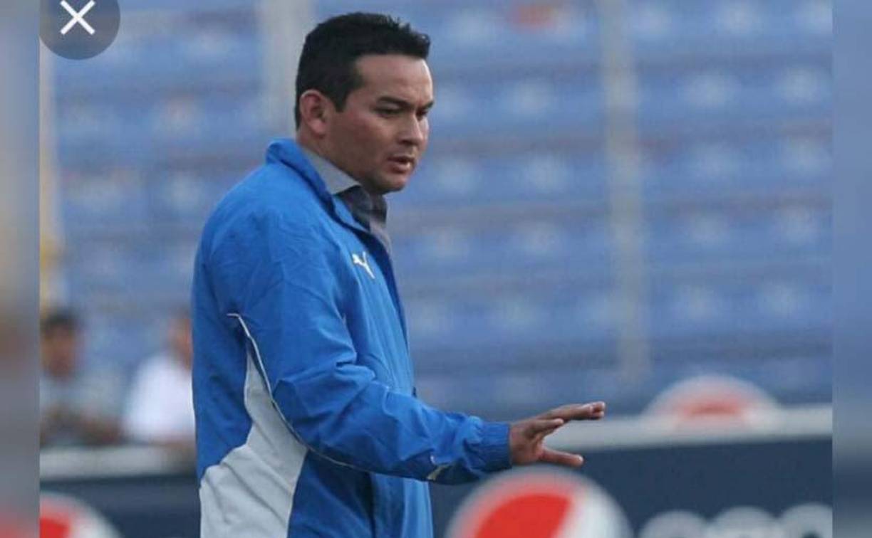  Jorge Jiménez: Ha dirigido selecciones menores de Honduras en categorías como la Sub-15, Sub-17 y Sub-20; en Liga Nacional estuvo al frente de equipos como el Necaxa y Municipal Valencia. Es otro de los candidatos para ser asistente del “Bolillo” Gómez.