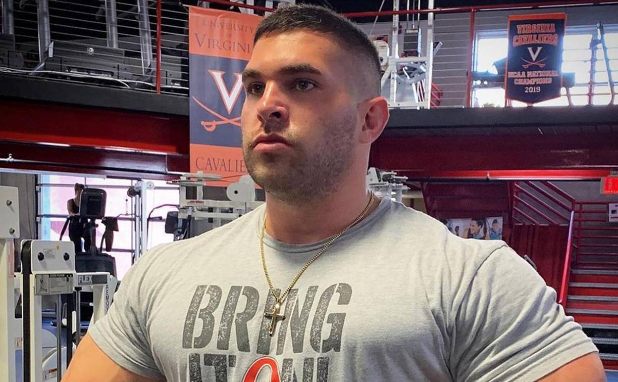 Consiguió su primera victoria y en 2017 pasó a profesional.