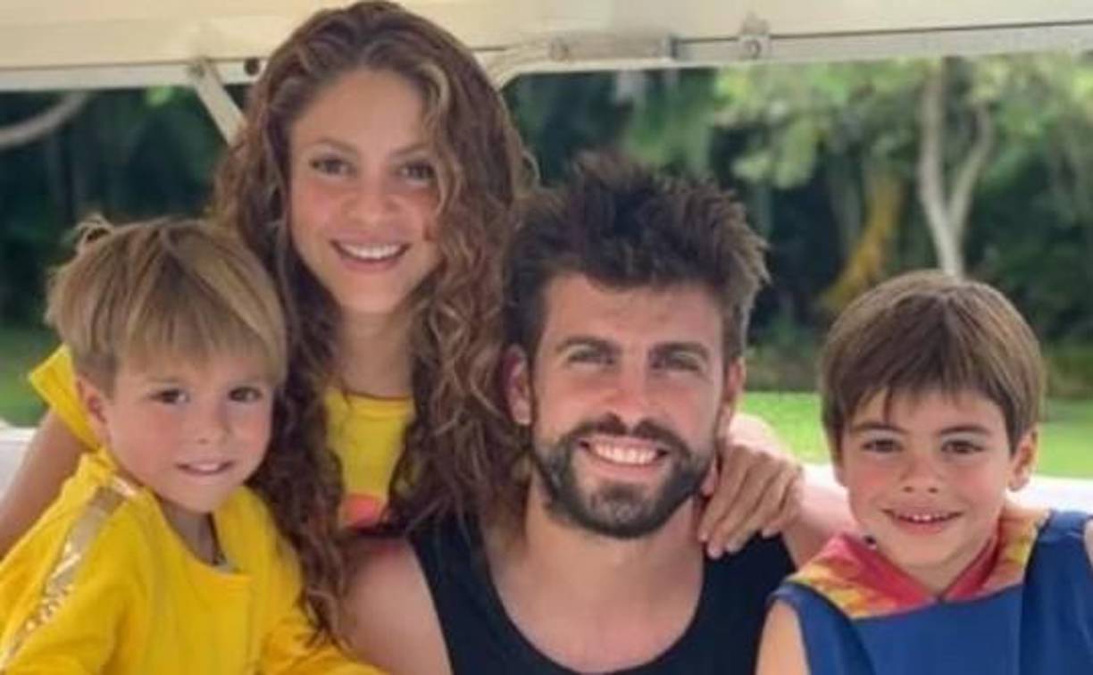 Shakira confirmó hoy lo que era ya un secreto a voces a través de un escueto comunicado divulgado por su agencia de comunicación en el que pide “respeto” a la privacidad de su familia.