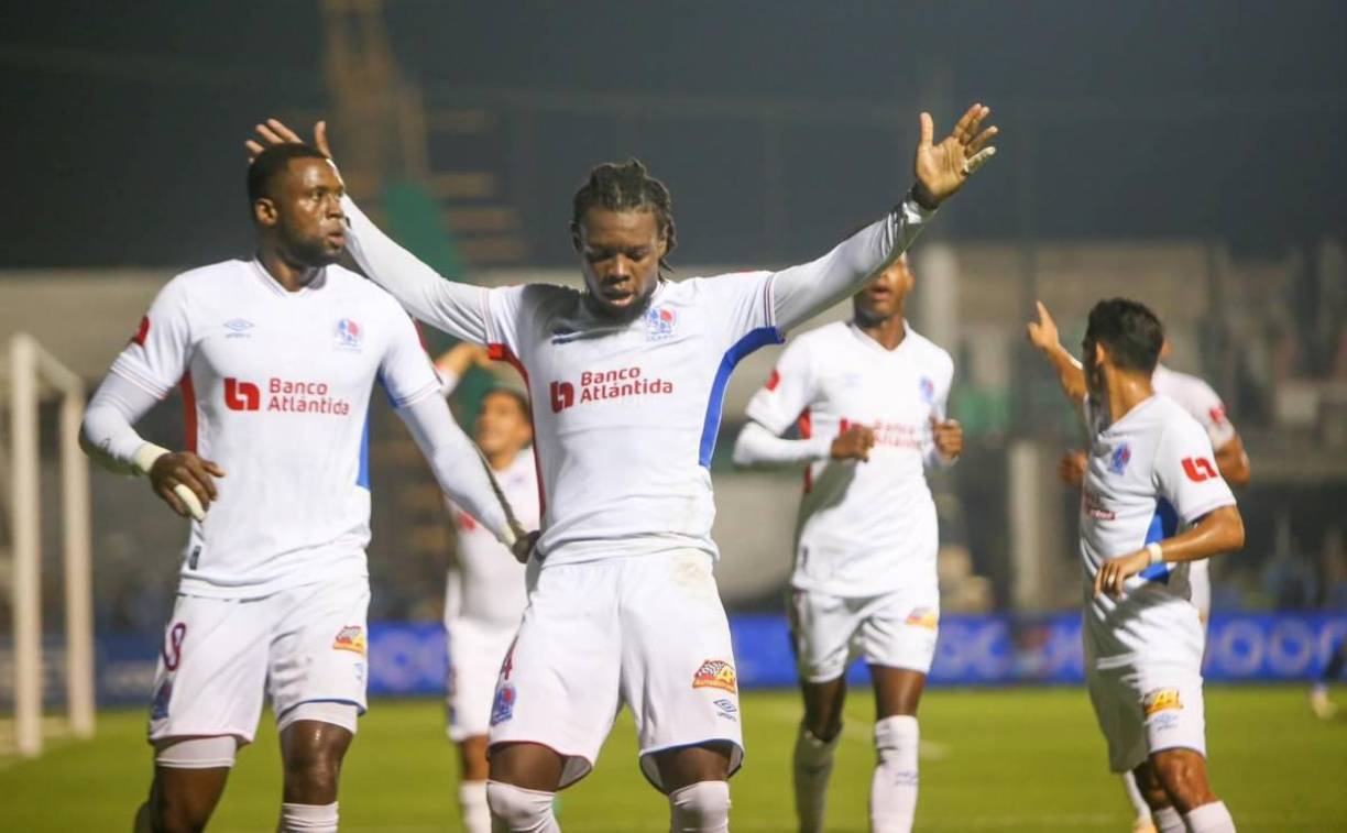 Defensa central: José García formará dupla con Jonathan Paz, como sucedió en las semifinales ante Olancho FC.