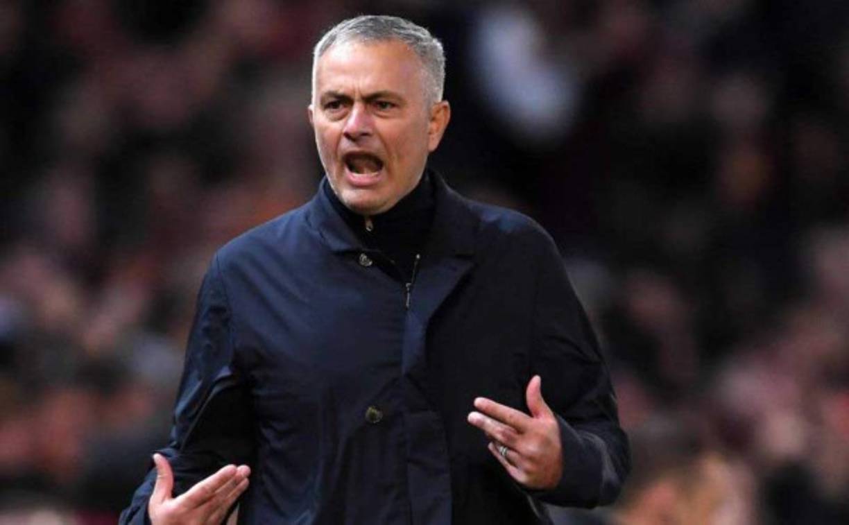 Bombazo. El portugués José Mourinho se ha ofrecido para hacerse con las riendas del Real Madrid en declaraciones a BeIN Sports, donde está ejerciendo de comentarista después de ser despedido del Manchester United. “Si creo que el club es el correcto, si la estructura es correcta y si las ambiciones son correctas, no tendría ningún problema en volver”, dijo.