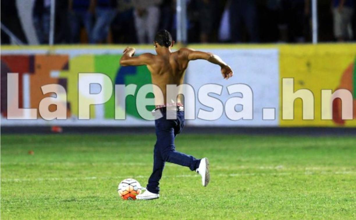 Ya se perfilaba para disparar...