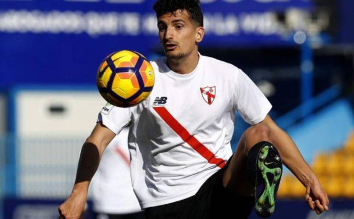 El Rea Zaragoza ha fichado al defensa central Álex Muñoz. Firma hasta junio de 2021.