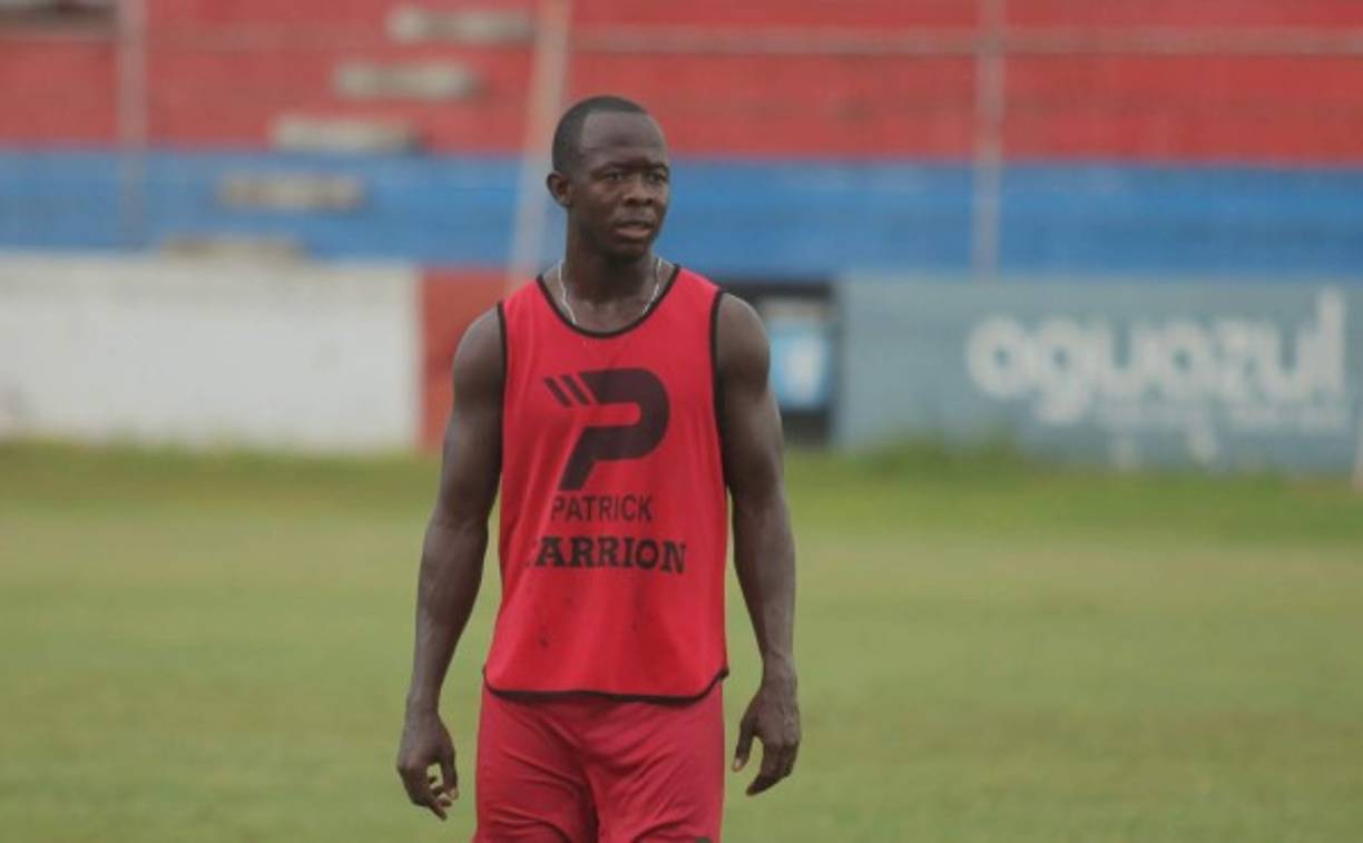 Henry Bermúdez: El defensor jugó en Vida, Victoria, Olimpia, además de jugar en la segunda división de Guatemala. El zaguero se fue sin hacer ruido.