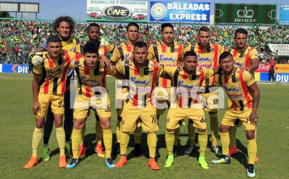 Los once jugadores del Real España que comenzaron el partido.