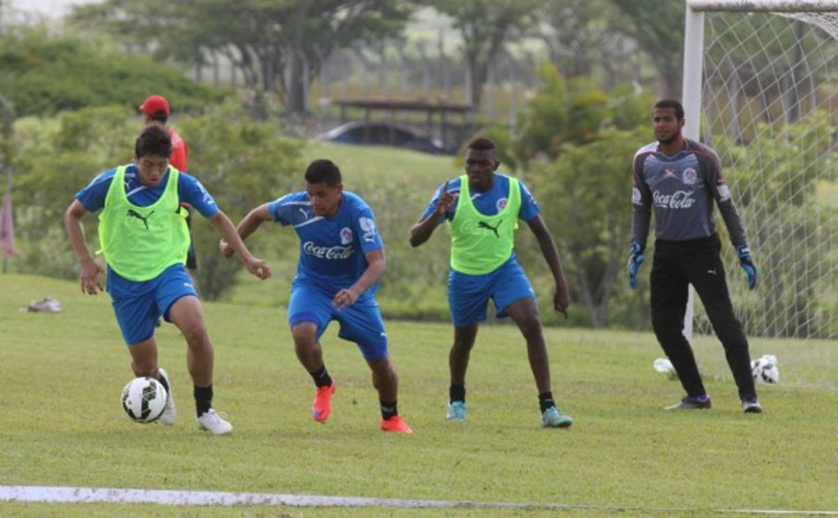 Roger Rojas es de las altas en el campeón de Honduras.