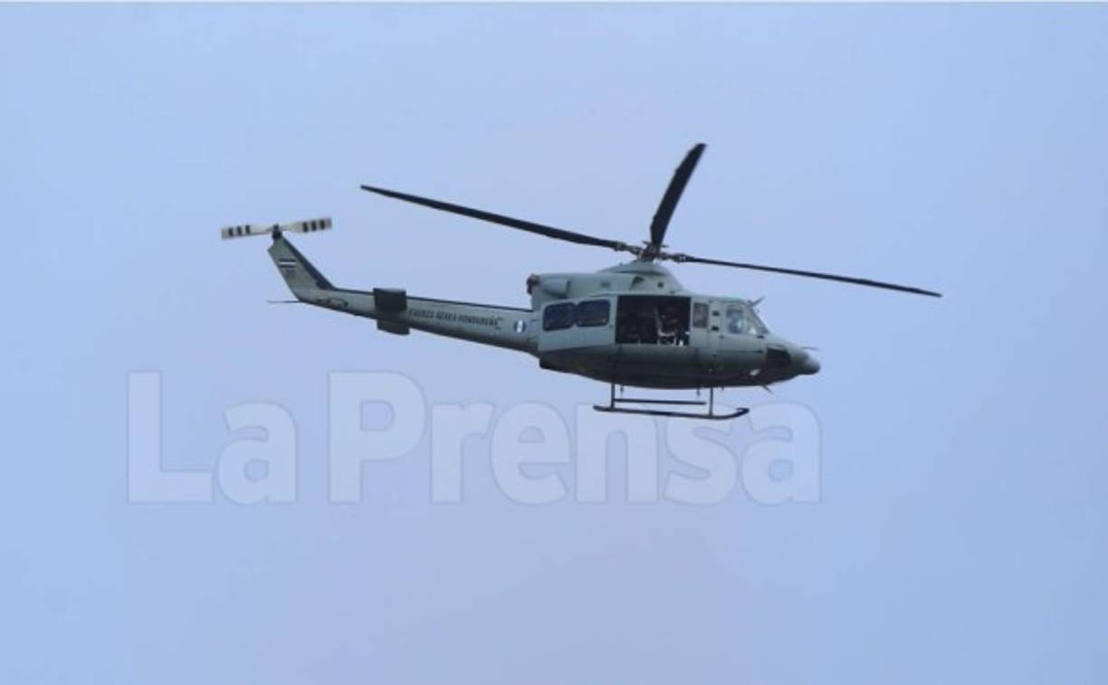 Un helicóptero sobrevoló el estadio Nacional.