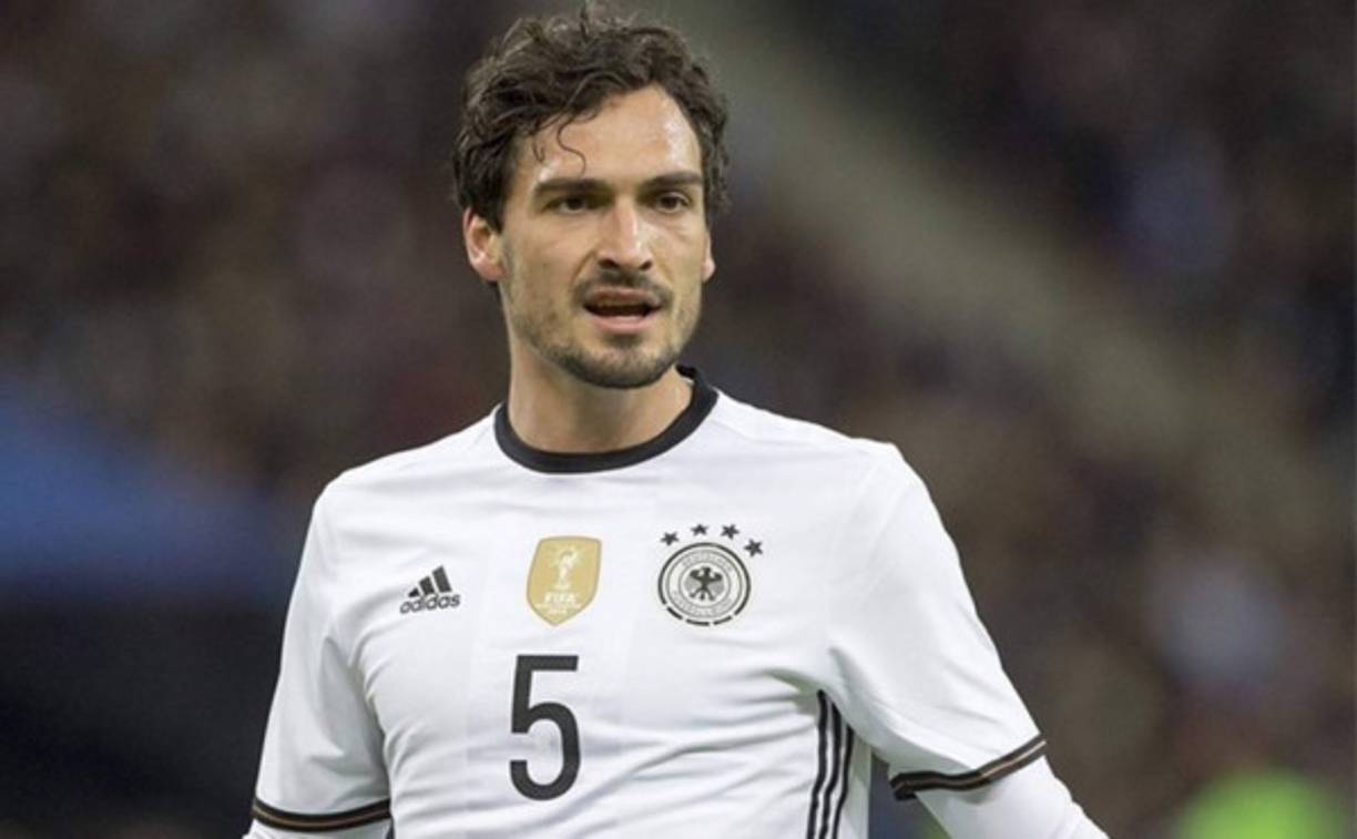 Mats Hummels de Alemania.